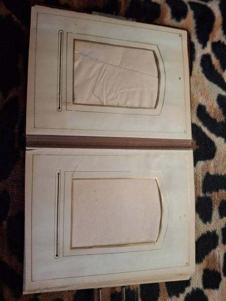 F�nyk�p album n�h�ny f�nyk�ppel