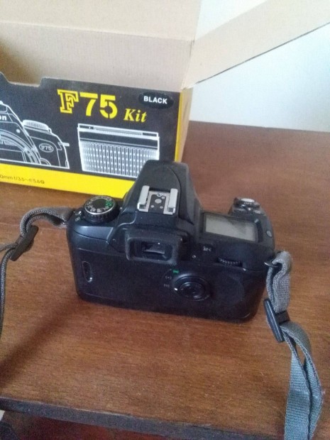 Fényképezőgép Nikon F75 filmes eladó