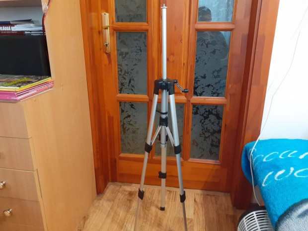 Fnykpezgp-, kamerallvny kitolhat lbakkal vzmrtkkel (110 cm)
