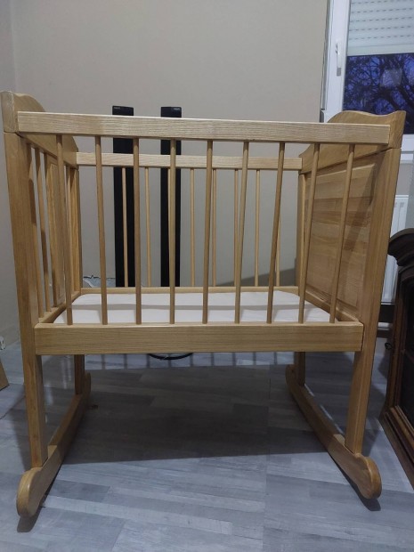 Feny� b�lcs� elad�