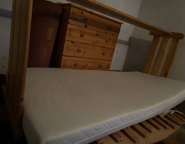 Fenyő fenyőfa ágykeret és kókusz matrac aloe vera huzattal