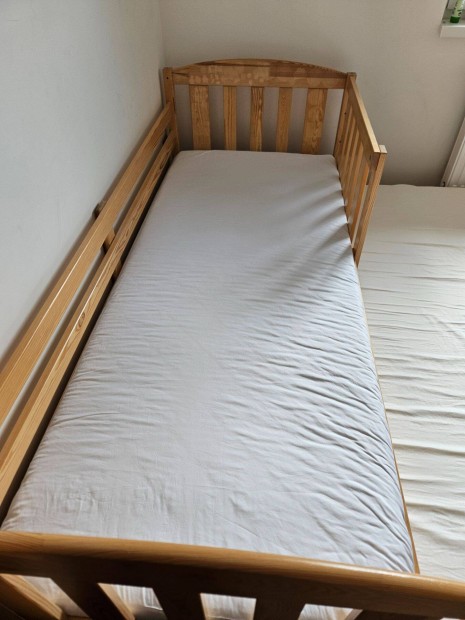 Feny gyerekgy matracokkal (80x190 cm) cm)