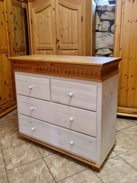 Fenyő komód 107x95x50
