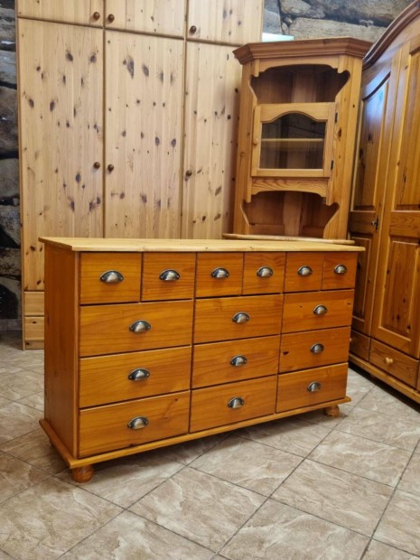 Fenyő komód 133x80x40