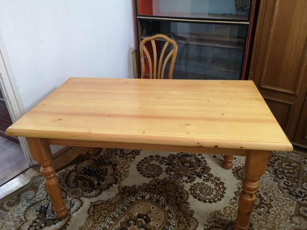 Fenyfa asztal tkezasztal 4 krpitozott szkkel