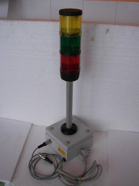 F�nyoszlop komplett + t�pegys�ge