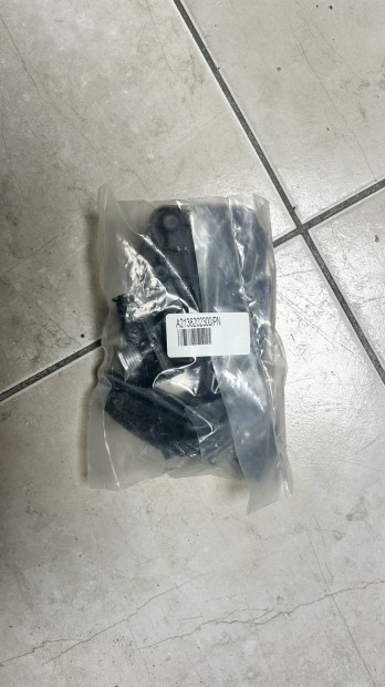 F�nysz�r� jav�t� f�l bal w213 A2138202300 elad�