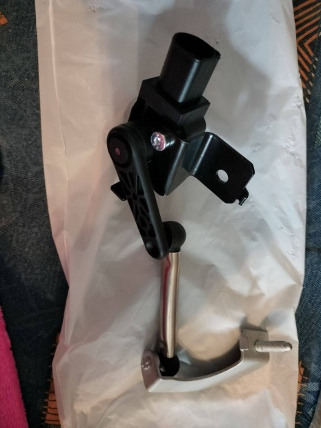 F�nysz�r� szint�rz�kel�