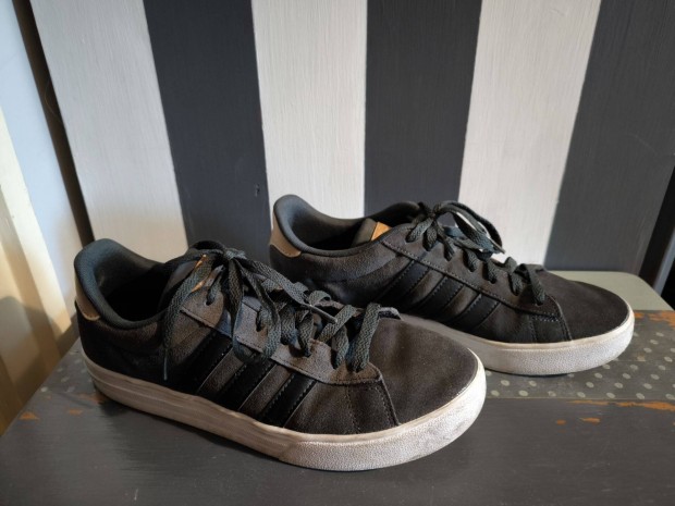 Frfi 42-es Adidas sneaker