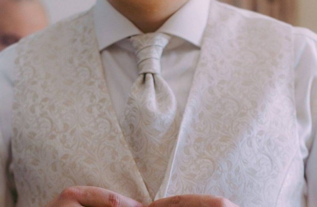 Frfi 54-es eskvi mellny + nyakkend, zsebkend szett