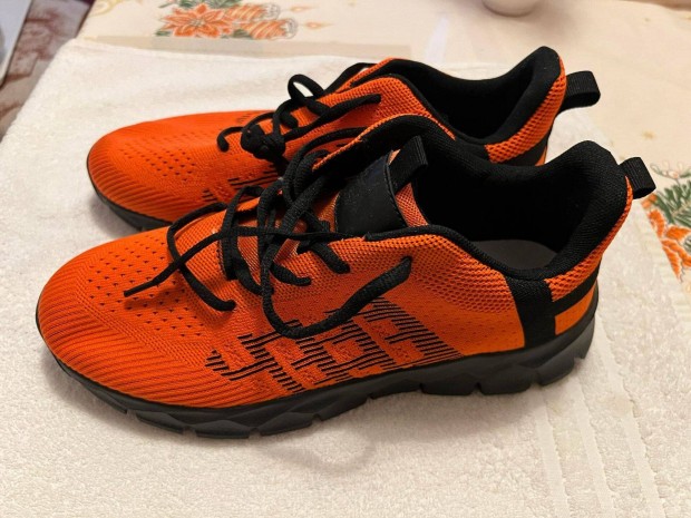 Férfi sneakers eladó