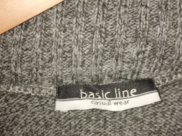 Frfi szrke pulover M/L mret Basic Line 4000ft buda