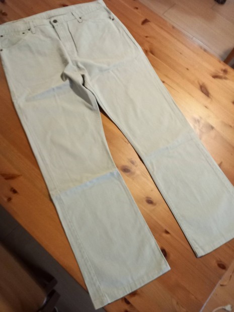 Frfi vszon jelleg Levis 507 nadrg