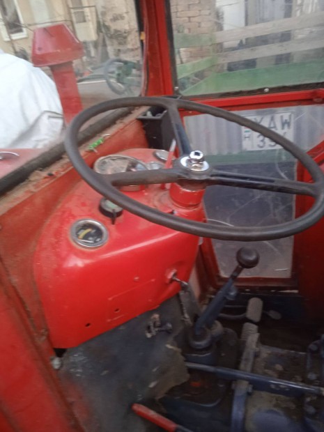 Ferguson traktor 35 lers elad