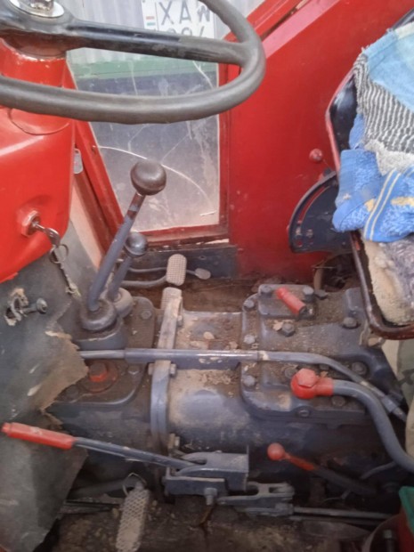 Ferguson traktor elad