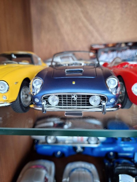 Ferrari 250 GT California Swb 1960 - CMC 1/18