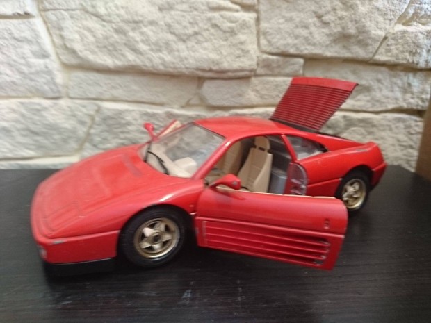 Ferrari 348 Modell Bburago 1:24-es 1989