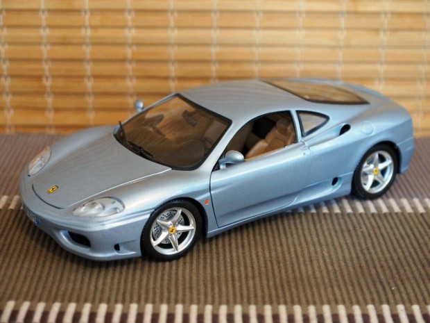 Ferrari 360 Modena (1999) modellaut 1:18