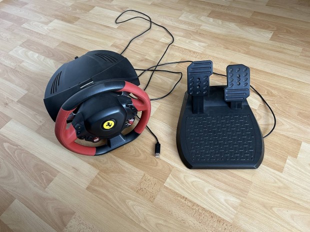 Ferrari 458 Spider Thrustmaster racing wheel