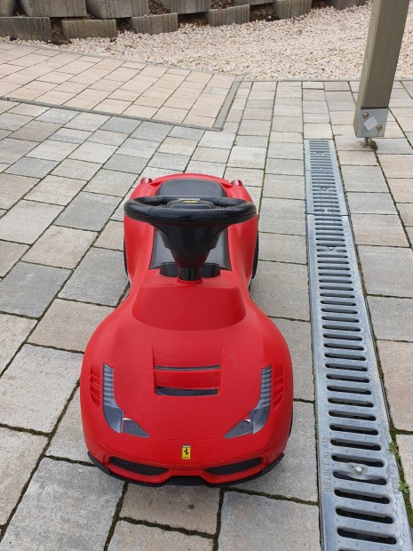 Ferrari 488 lbbal hajts gyermek aut.