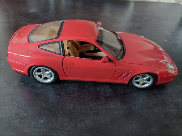 Ferrari 550 Maranello Hot Wheels 1:18