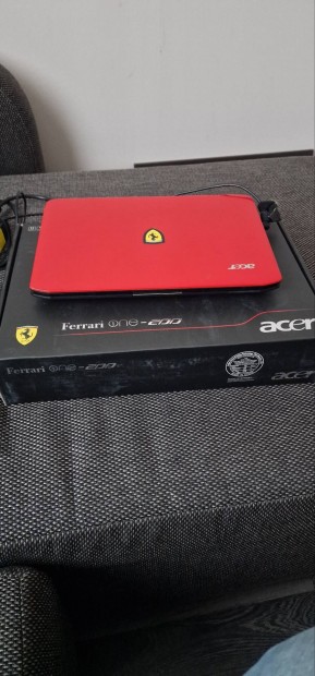 Ferrari Acer one 200 laptop elado