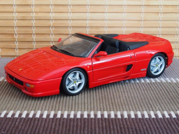 Ferrari F355 Spider (1995) modellaut 1:18