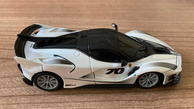 Ferrari Fxx-K Evo (bluetooth bburago modell kisaut) (5.000 Ft)