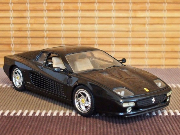 Ferrari Testarossa F512 M (1994) modellaut 1:18