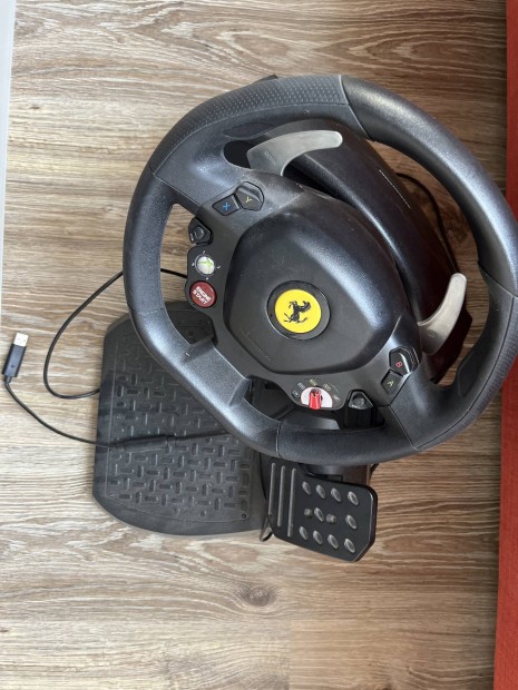 Ferrari Thrustmaster kormny s pedl