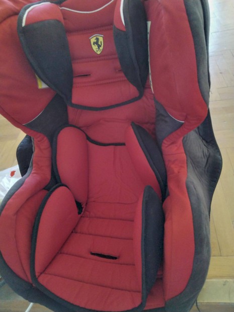 Ferrari autsls,gyerekls 0-3v 18kg-ig(,frissen tisztitott)