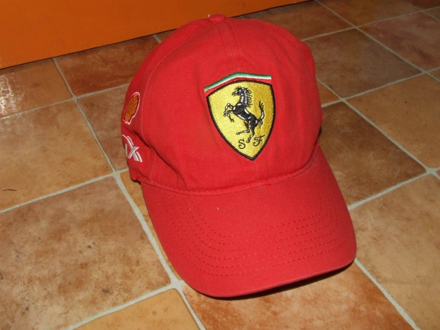 Ferrari baseball sapka