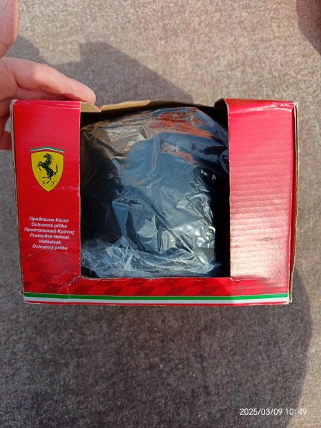 Ferrari buksisak 