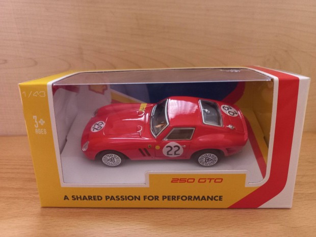 Ferrari modell autk bontatlan csomagolsban