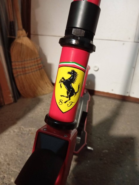 Ferrari roller