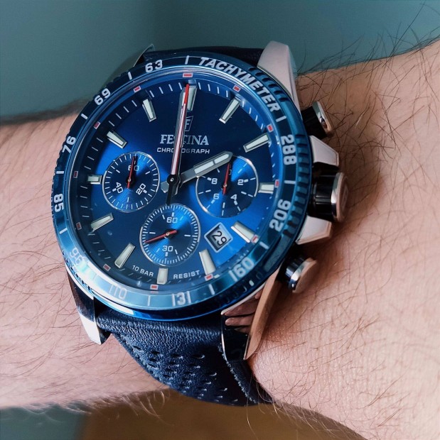 Festina F20561/3 Timeless férfi karóra bőr szíjas használt újszerű
