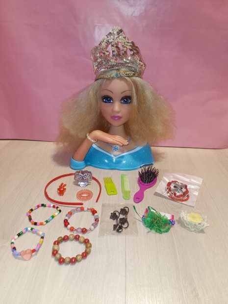 Fslhet Barbie barbi fle baba fej kiegsztkkel