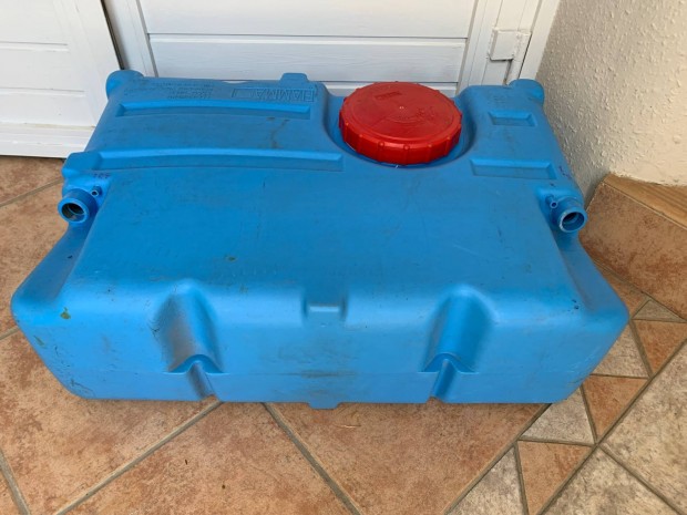 Fiamma tank 70 l viz tartály viztartály