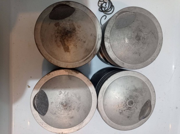 Fiat 125 P Fiat 1500-AS dugatty elad