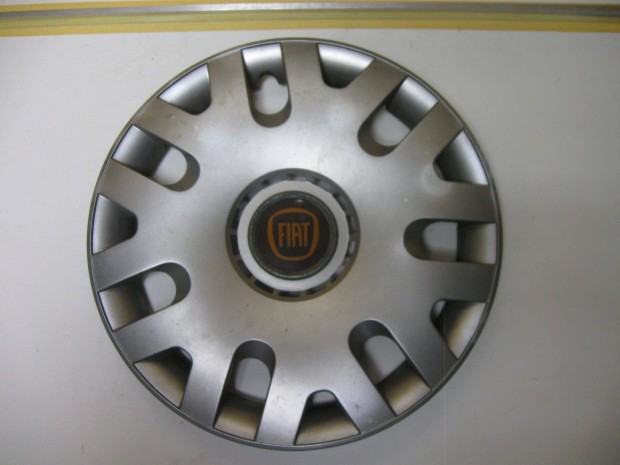 Fiat 14" gyri dsztrcsa kaphat !
