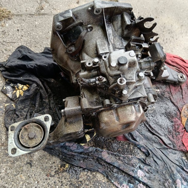 Fiat 1.2 16V manuális sebességváltó bontott