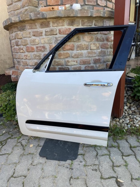 Fiat 500L bal els rozsdamentes ajt