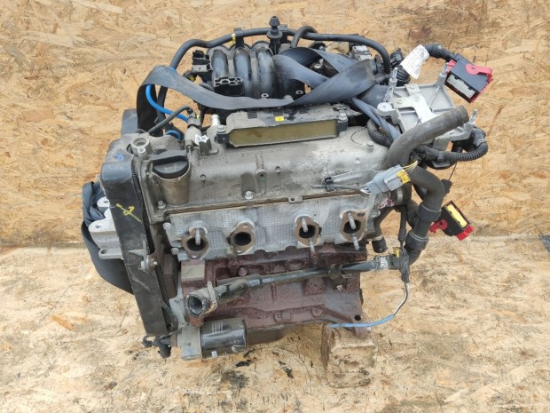 Fiat 500 2007-2015 1,2 8v benzin motor, motoralkatrszek 169A4000