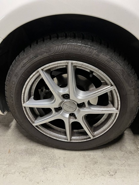 Fiat 500 -ra Anzio 15" alufelni es Fulda teli gumi