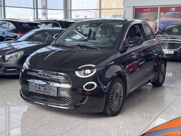 Fiat 500e Icon 42kWh (Automata) �l�sf�t�s.Kamer...