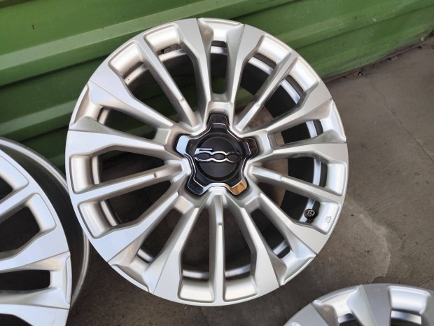 Fiat 500x gyári alufelni 5x110 17"