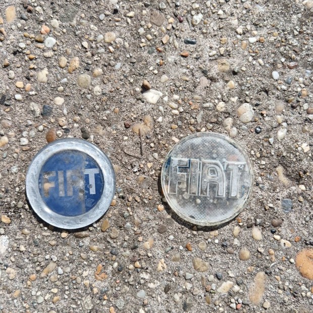 Fiat Albea emblémák 2 egyben eladó