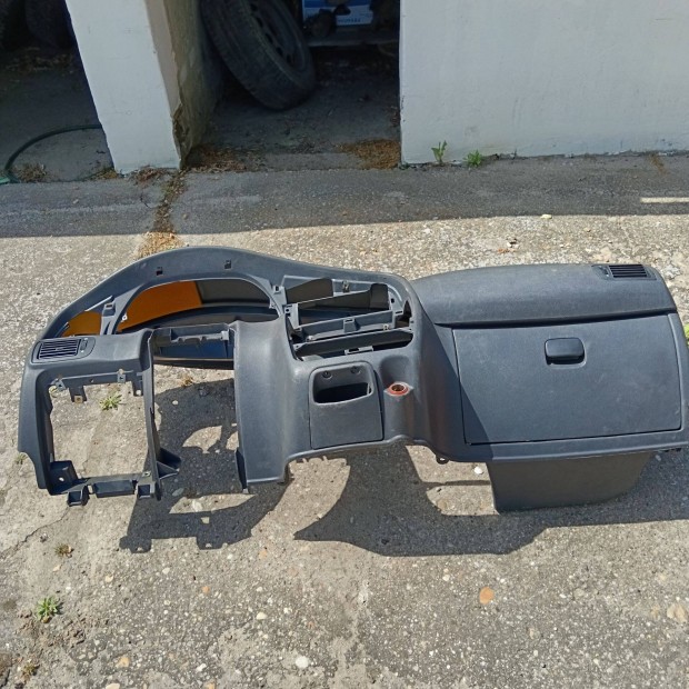 Fiat Albea komplett mszerfal hj