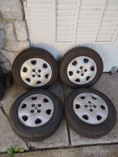 Fiat Albea r14 felni nyárigumival