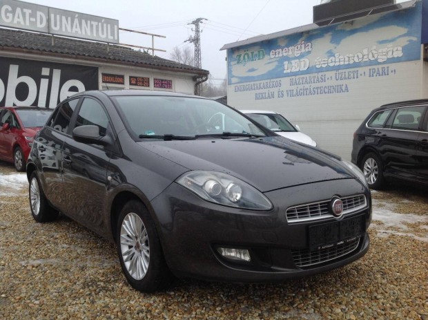 Fiat Bravo 1.4 16V Dynamic Sz�v� benzin motor....